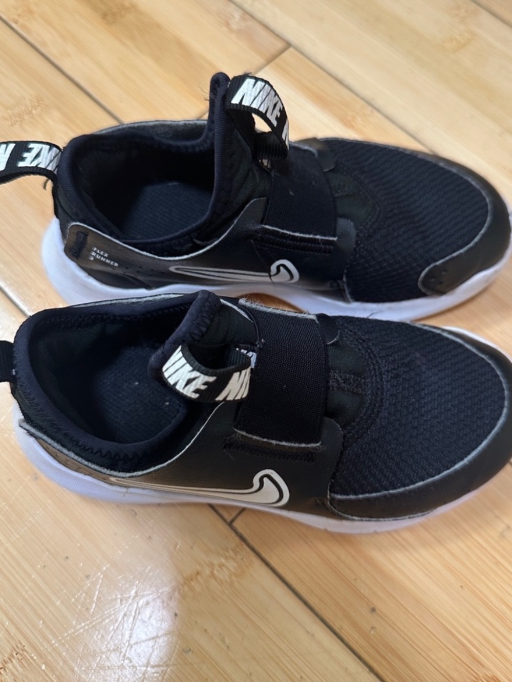 NIKE SHOES